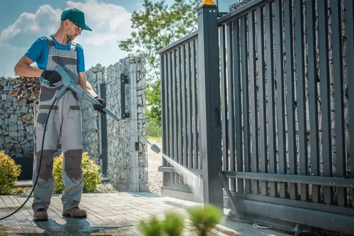 Professional pressure cleaning